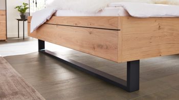 Bettgestell Interliving aus Holz in Holzfarben Interliving Schlafzimmer Serie 1024 – Bettgestell 87238 Kufengestell, Liegefläche ca. 200 x 200 cm - Balkeneiche