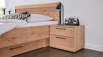 Nachtkommode Interliving aus Holz in Holzfarben Interliving Schlafzimmer Serie 1024 – Nachtkommode zwei Schubladen, Balkeneiche - Breite ca. 60 cm