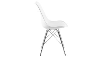 Vierfußstuhl Actona group aus Stoff in Weiß Polsterstuhl Eris weißes Kunstleder D160 & Chromfüße