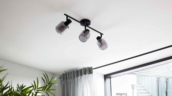 Deckenleuchte Interliving aus Glas in Grau Interliving Leuchten Serie 9341 - Deckenleuchte Rauchglas & Mattschwarz – Länge ca. 59 cm