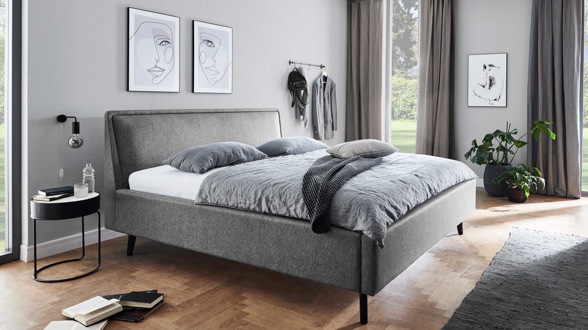 Bettgestell Meise.möbel aus Stoff in Grau Polsterbettgestell Frieda mit Bettkasten grauer Bezug Stelar 92 & schwarze Holzfüße - Liegefläche ca. 140 x 200 cm