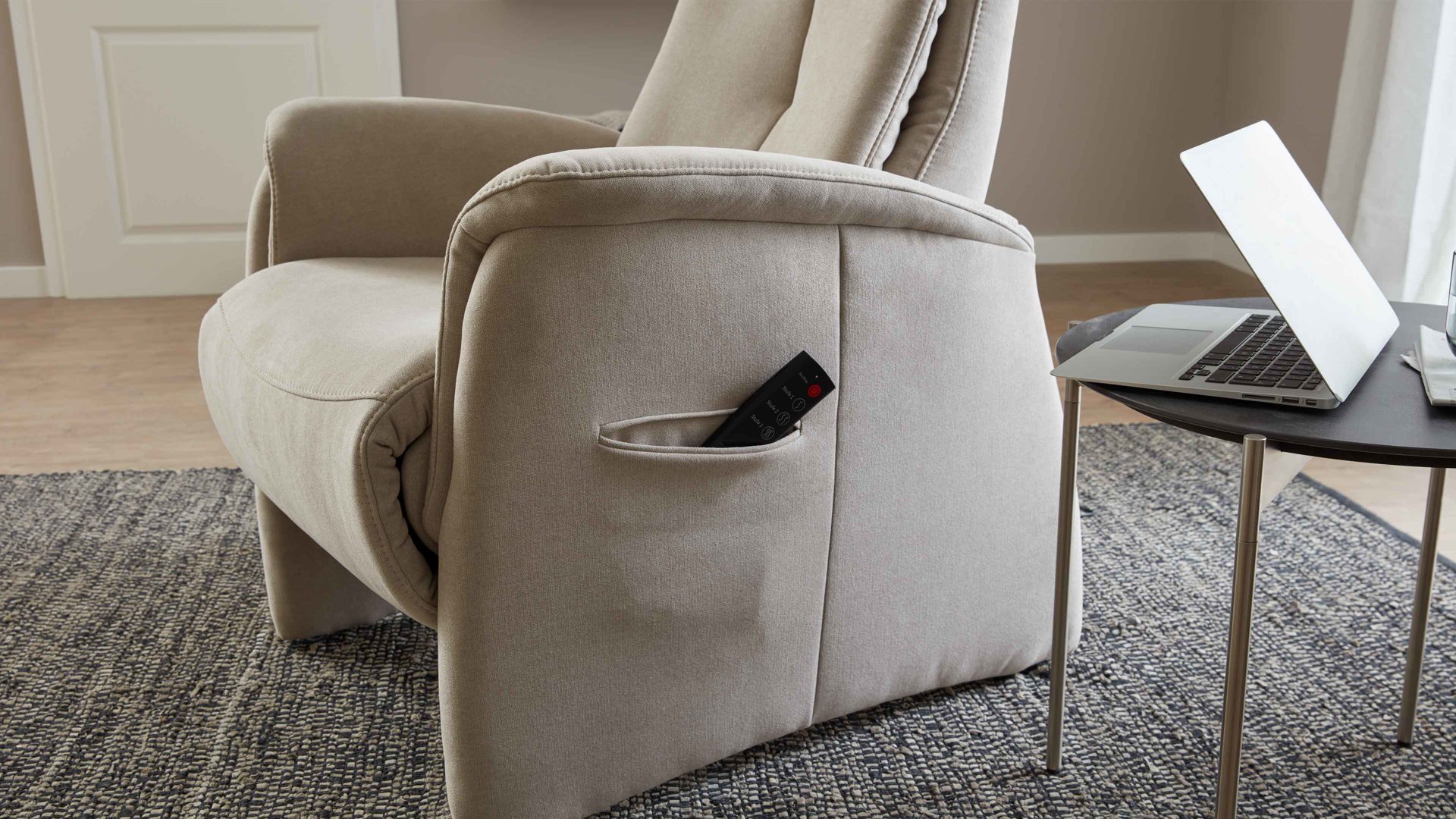 Relaxsessel comfortmaster besser sitzen, liegen, leben aus Stoff in Beige Comfortmaster CM-HU1157 - Relaxsessel B ecrufarbener Bezug Kira - Ergonomie L