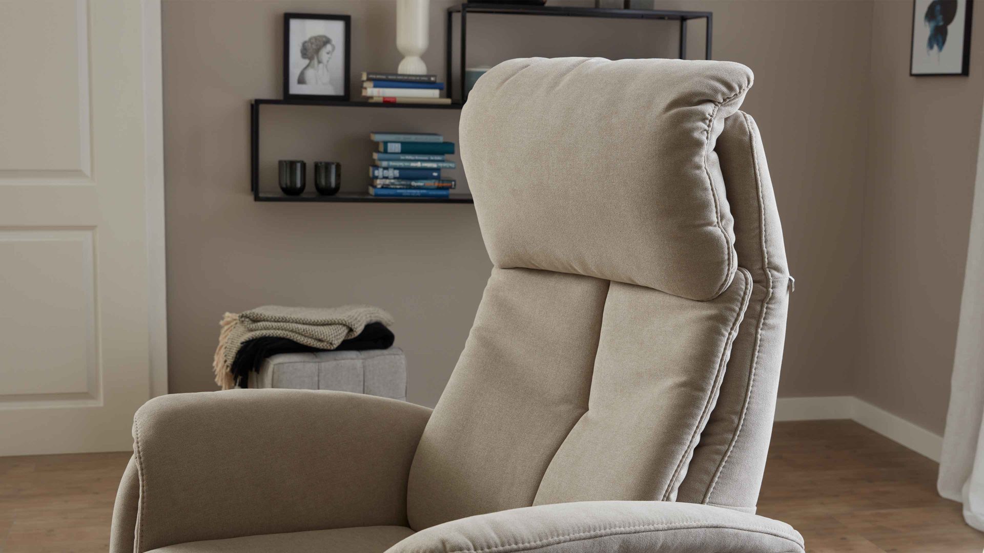 Relaxsessel comfortmaster besser sitzen, liegen, leben aus Stoff in Beige Comfortmaster CM-HU1157 - Relaxsessel B ecrufarbener Bezug Kira - Ergonomie L