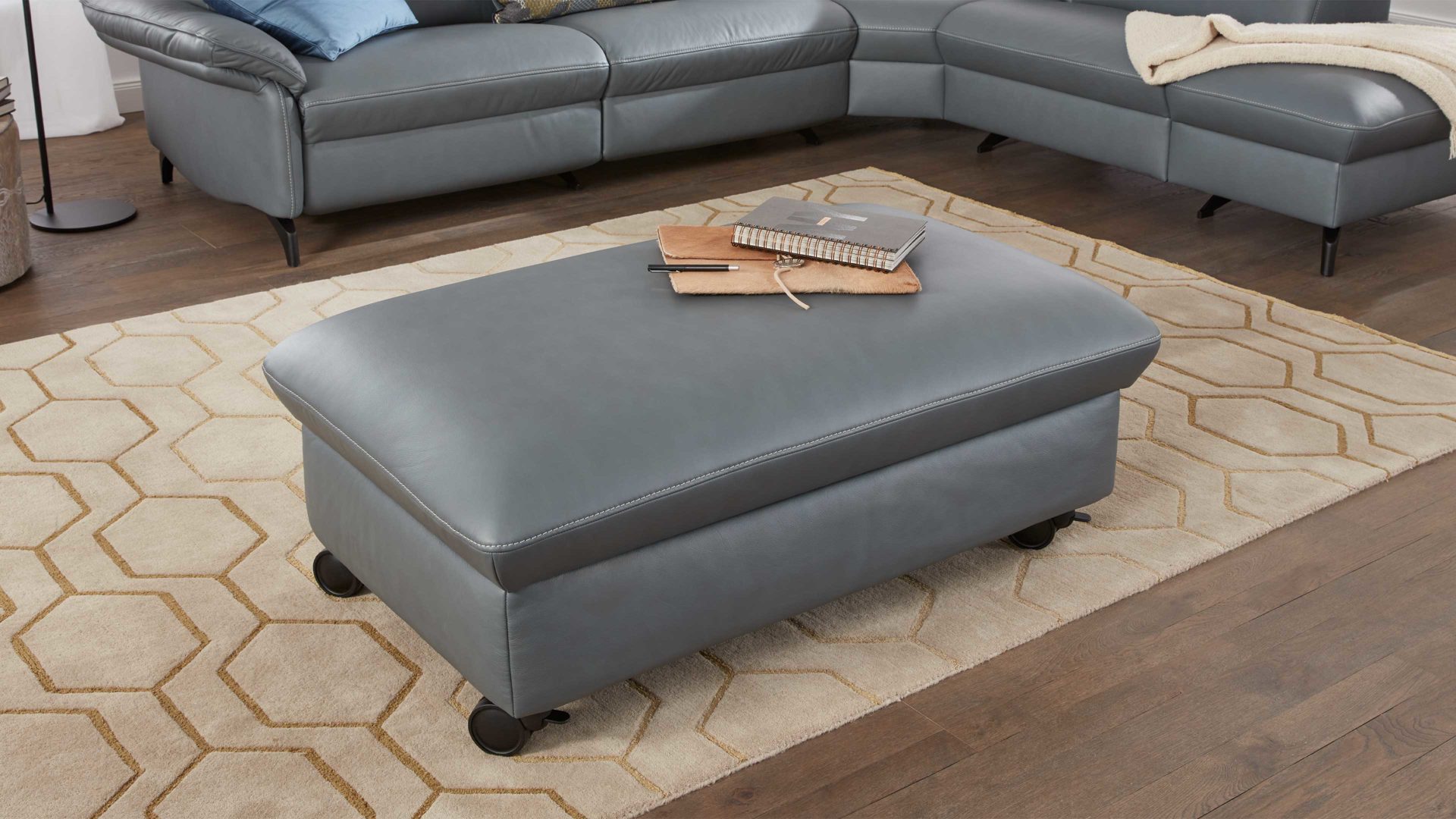 Funktionshocker comfortmaster besser sitzen, liegen, leben aus Leder in Hellblau Comfortmaster Spektra 1267 - Funktionshocker seefarbenes LongLife-Leder - ca. 113 x 70 cm