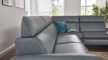 Ecksofa comfortmaster besser sitzen, liegen, leben aus Leder in Hellblau Comfortmaster Spektra 1267 - Ecksofa seefarbenes LongLife-Leder - Stellfläche ca. 289 x 243 cm