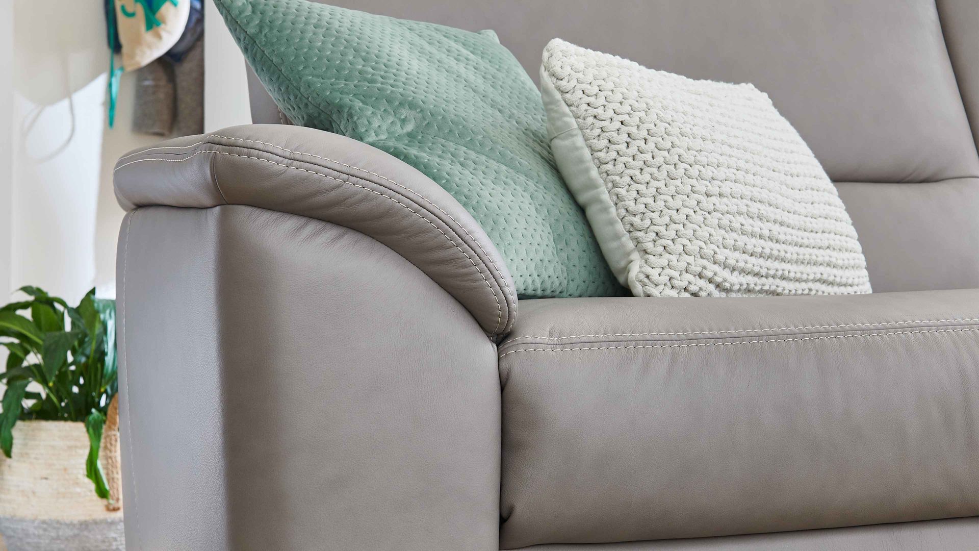 Ecksofa modulmaster aus Leder in Hellgrau Modulmaster MM-PN1102 - Ecksofa granitfarbenes Leder Torro & Alufüße - Stellfläche ca. 264 x 249 cm