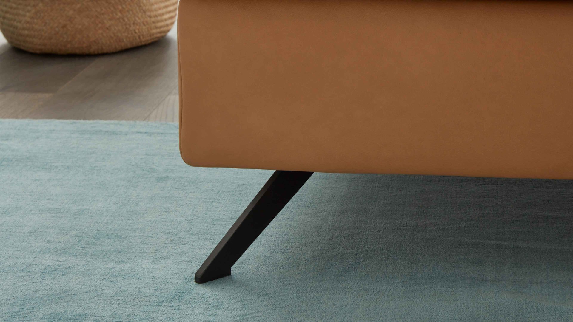 Funktionshocker modulmaster aus Leder in Hellbraun Modulmaster MM-PN1161 - XXL-Funktionshocker honigfarbenes Leder Torro & schwarze Metallfüße - ca. 130 x 65 cm