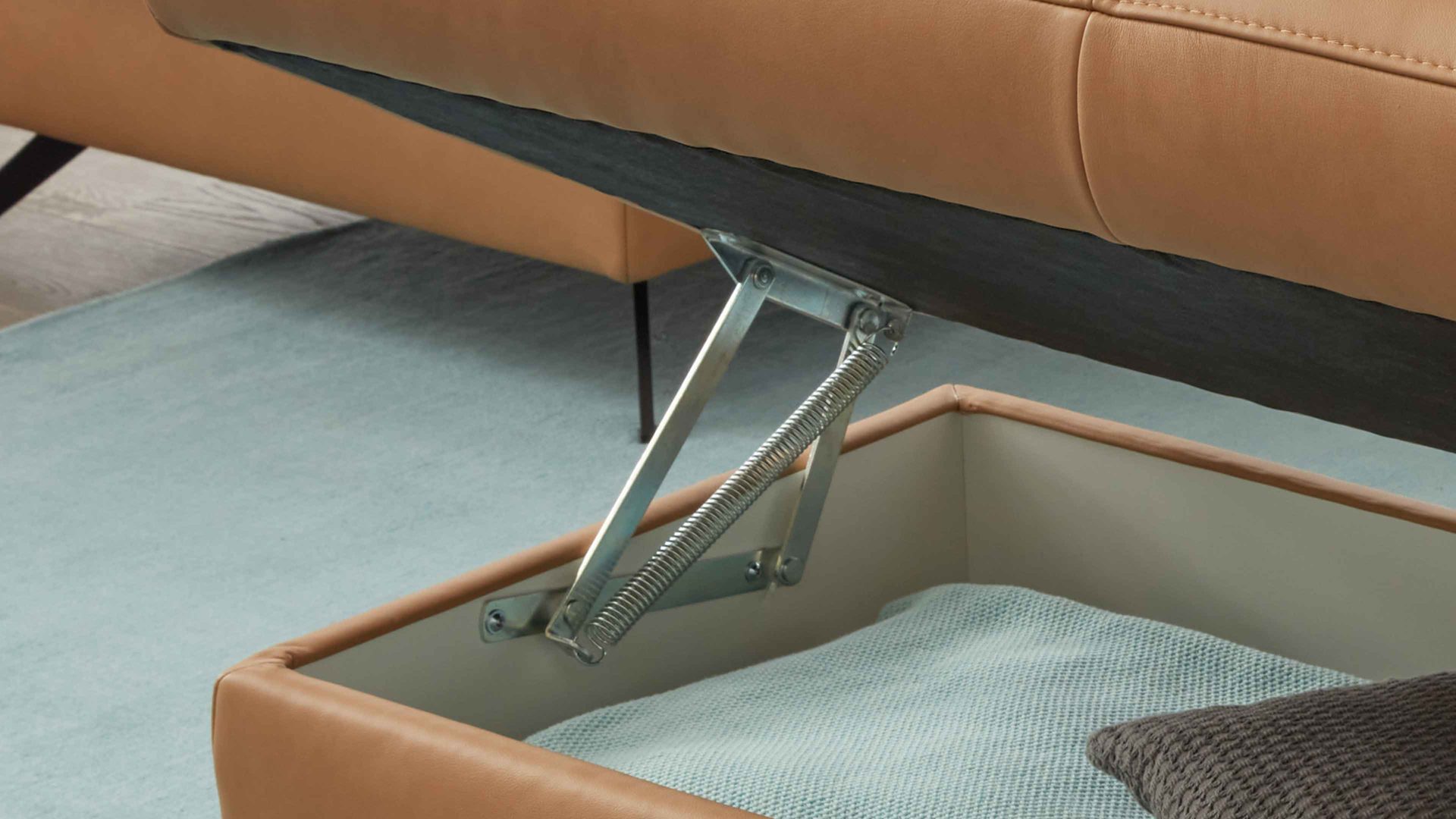 Funktionshocker modulmaster aus Leder in Hellbraun Modulmaster MM-PN1161 - XXL-Funktionshocker honigfarbenes Leder Torro & schwarze Metallfüße - ca. 130 x 65 cm