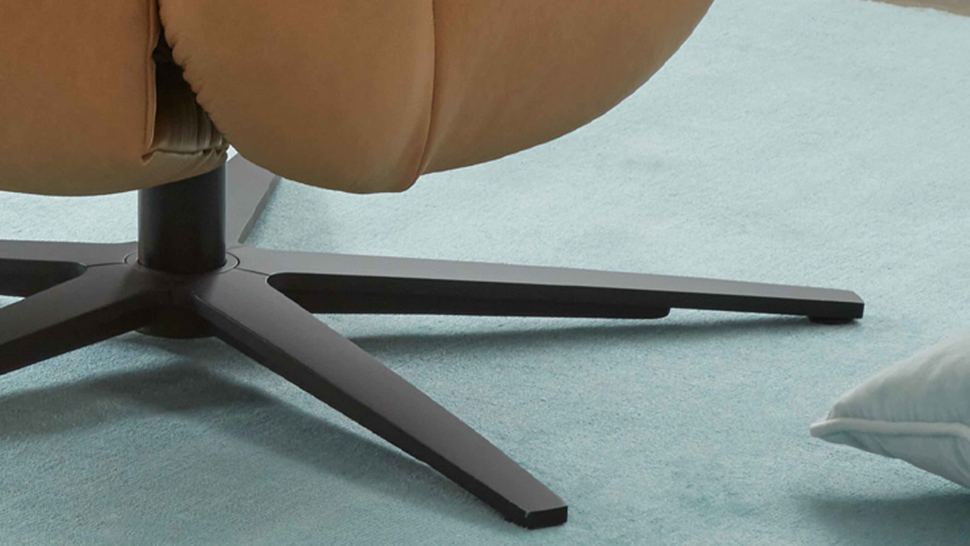 Relaxsessel modulmaster aus Leder in Hellbraun Modulmaster MM-PN1062  - Relaxsessel 1DRF honigfarbenes Leder Torro & schwarzer Alu-Sternfuß V1S