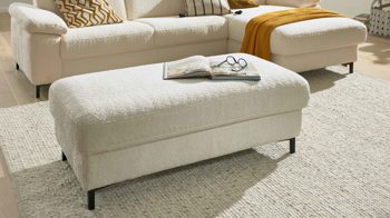 Funktionshocker Interliving aus Stoff in Weiß Interliving Sofa Serie 4054 – Funktionshocker HoF naturweiße Chenille & schwarze Metallfüße – ca. 130 x 60 cm