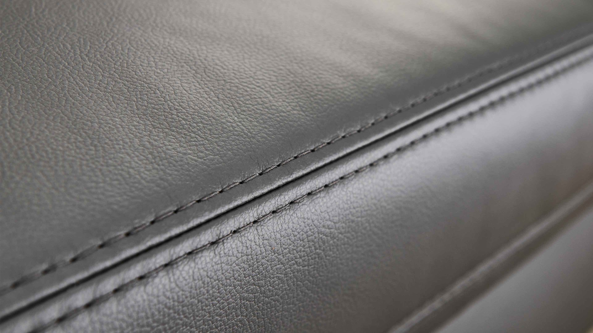 Ecksofa modulmaster aus Leder in Anthrazit Modulmaster MM-PN1168 - Ecksofa anthrazitfarbenes Leder Torro & Alu-Winkelfüße - Stellfläche ca. 271 x 235 cm