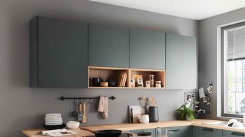 Einbauküche Nolte® küchen aus Holz in Dunkelgrün nolte® Einbauküche Manhattan mit Constructa Einbaugeräten Black Green & Chalet Eiche – Stellfläche ca. 285 x 308 cm