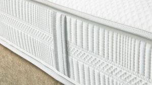 Boxspringbett Interliving aus Stoff in Grün Interliving Boxspringbett Serie 1415 - Boxspringbett mit extra hohem Kopfteil olivgrüner Stoffbezug ELK 323 & Schwebefuß - Liegefläche ca. 180 x 200 cm