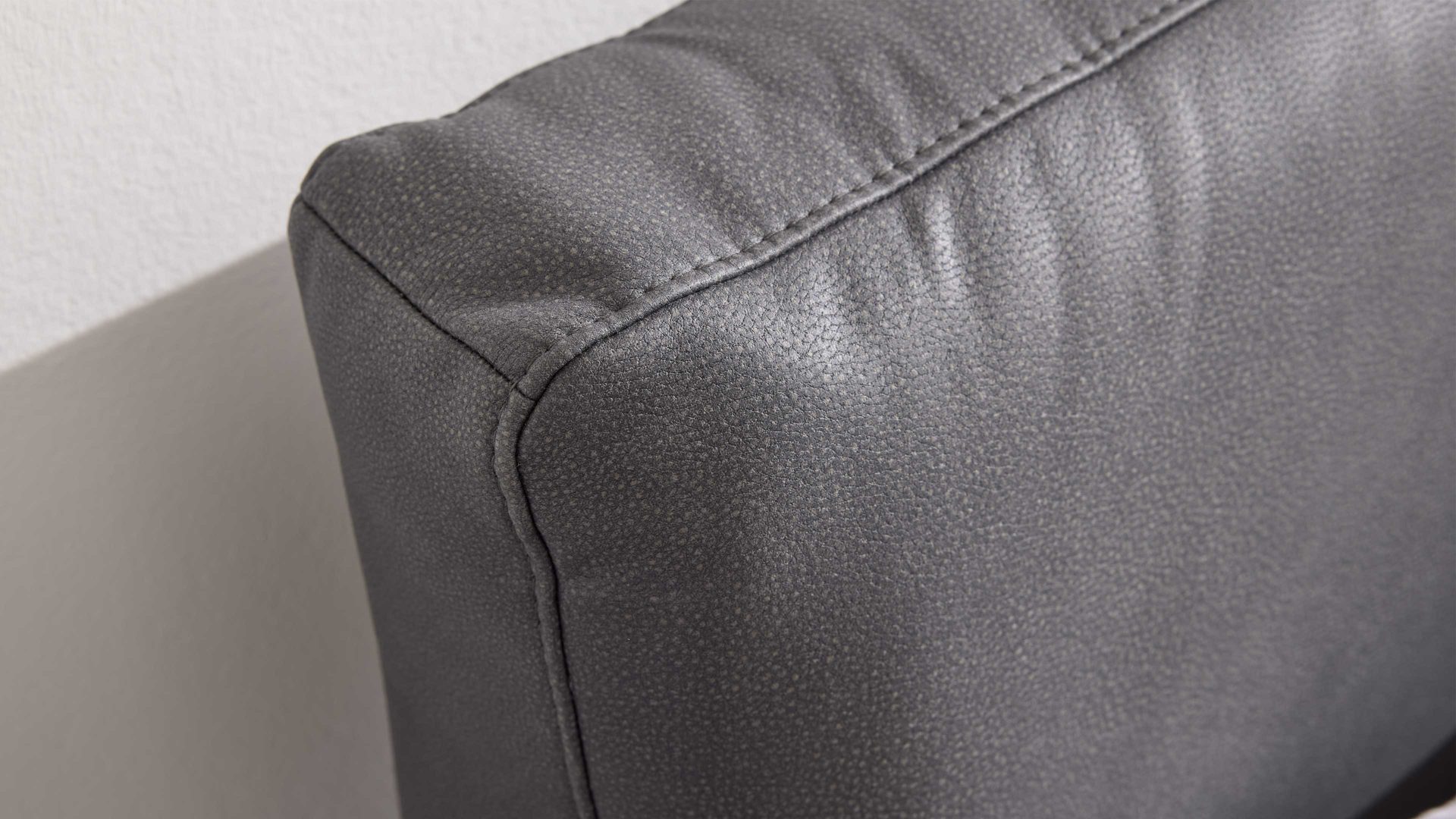 Boxspringbett Interliving aus Stoff in Dunkelgrau Interliving Bettensystem Serie 1416 - Boxspringbett graphitfarbene Mikrofaser Galero Punto 650006 & schwarze Metallfüße – Liegefläche ca. 180 x 200 cm