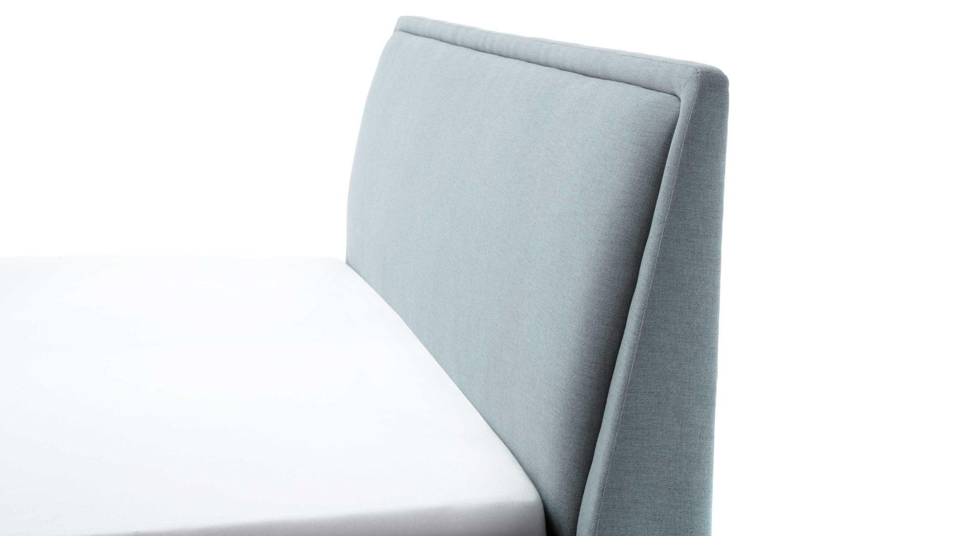 Bettgestell Meise.möbel aus Stoff in Blau Polsterbettgestell Frieda eisblauer Bezug Sawana 72 & eichefarbene Holzfüße - Liegefläche ca. 160 x 200 cm