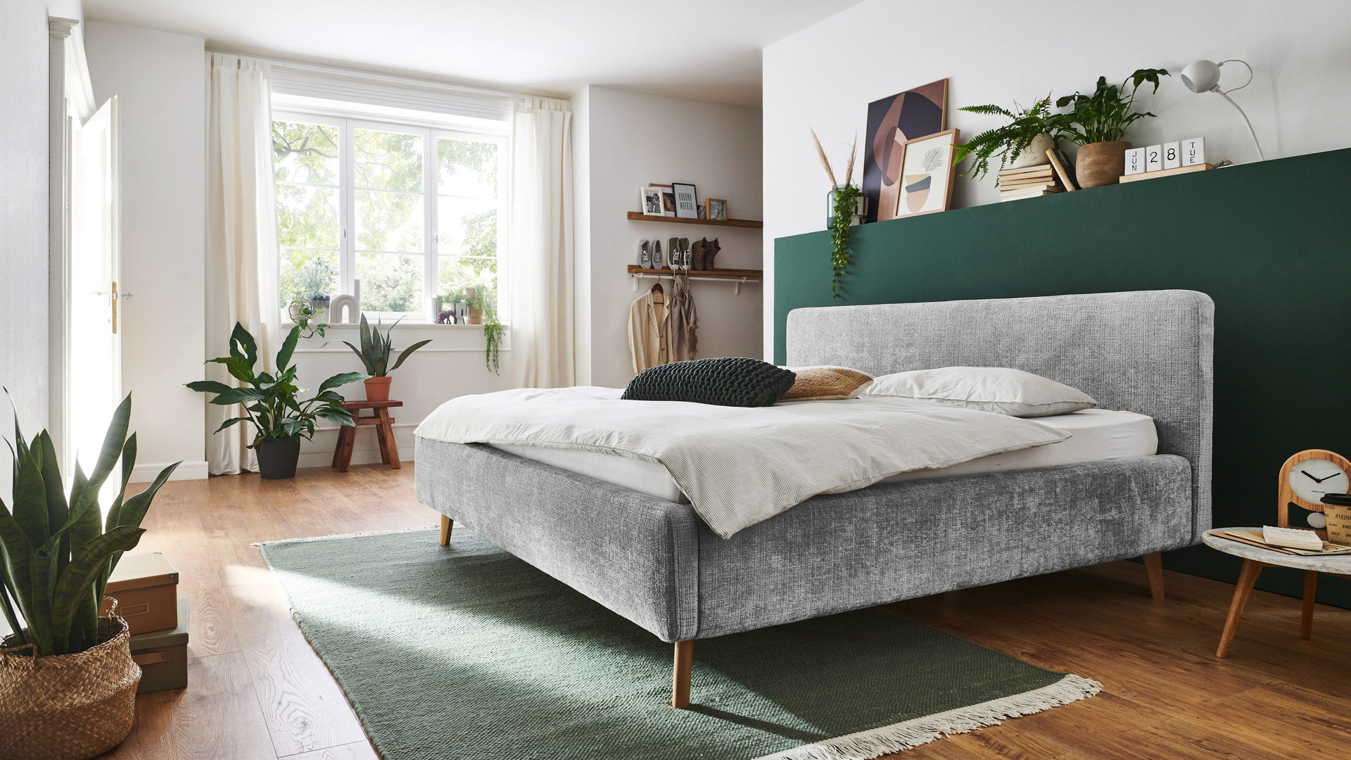 Bettgestell Meise.möbel aus Stoff in Grau Polsterbettgestell Mattis grauer Chenille Bezug Yunus 20 & Holzfüße - Liegefläche ca. 140 x 200 cm