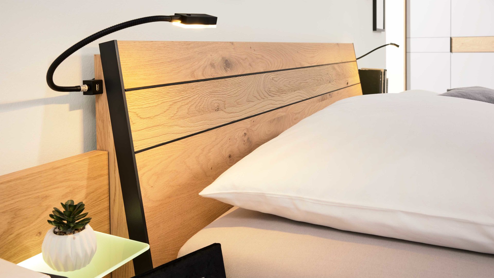 Möbelbeleuchtung Interliving aus Metall in Anthrazit Interliving Kleiderschrank Serie 1207 – Flexleuchten-Set 80033 zweiteilig