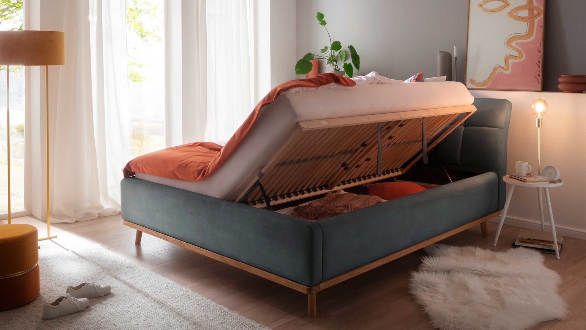 Polsterbett Meise.möbel aus Stoff in Blau Polsterbettgestell Mila mit Bettkasten und Holzrahmen, gestepptes Kopfteil oceanfarbener Flachgewebe-Bezug Capri 7463 - Liegefläche ca. 180 x 200 cm