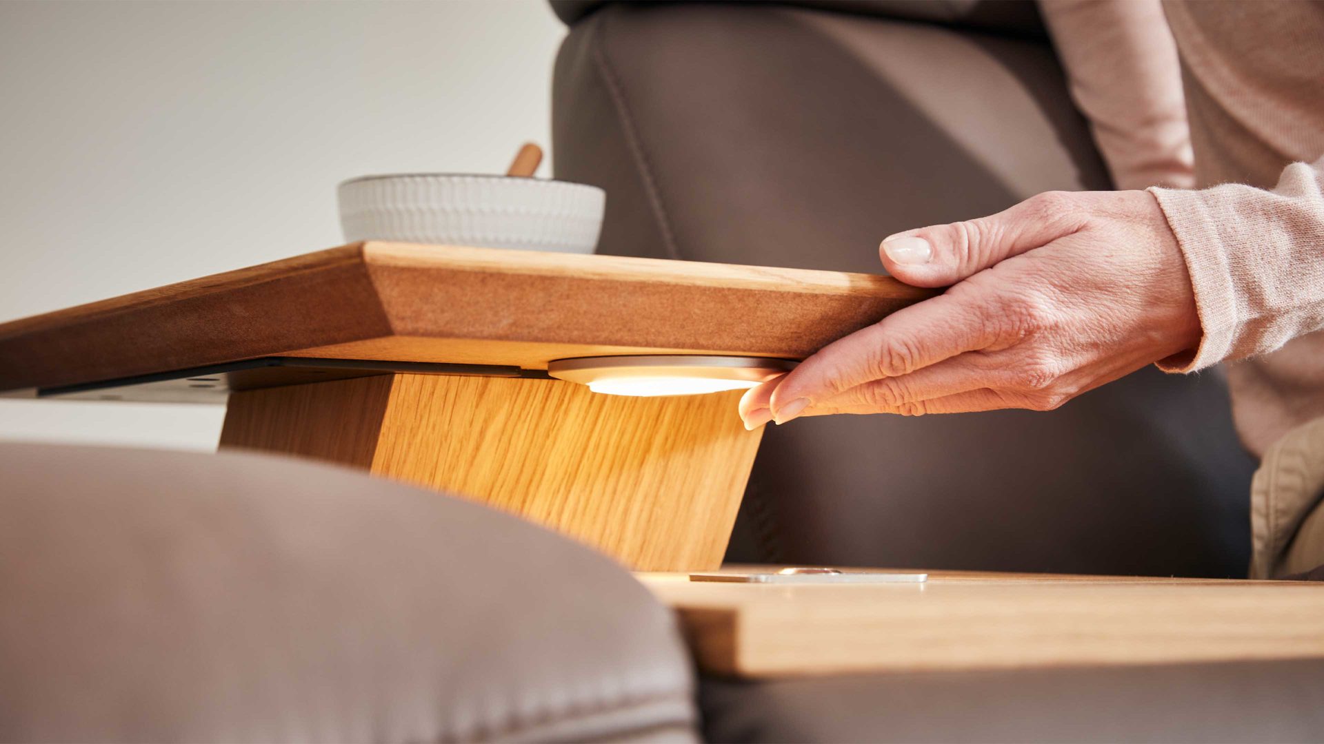 2,5-Sitzer comfortmaster besser sitzen, liegen, leben aus Leder in Dunkelbraun Comfortmaster 4160 - 2,5-Sitzer 44 Q mit Cumuly-Funktionen sattelfarbenes LongLife-Leder – Breite ca. 207 cm