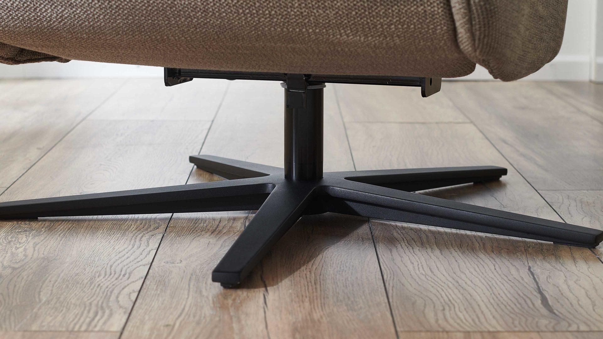 Relaxsessel COMFORT SMART aus Stoff in Beige COMFORT SMART Viro - Relaxsessel mit Federkern taupefarbenes Flachgewebe Picasso & schwarzer Sternfuß