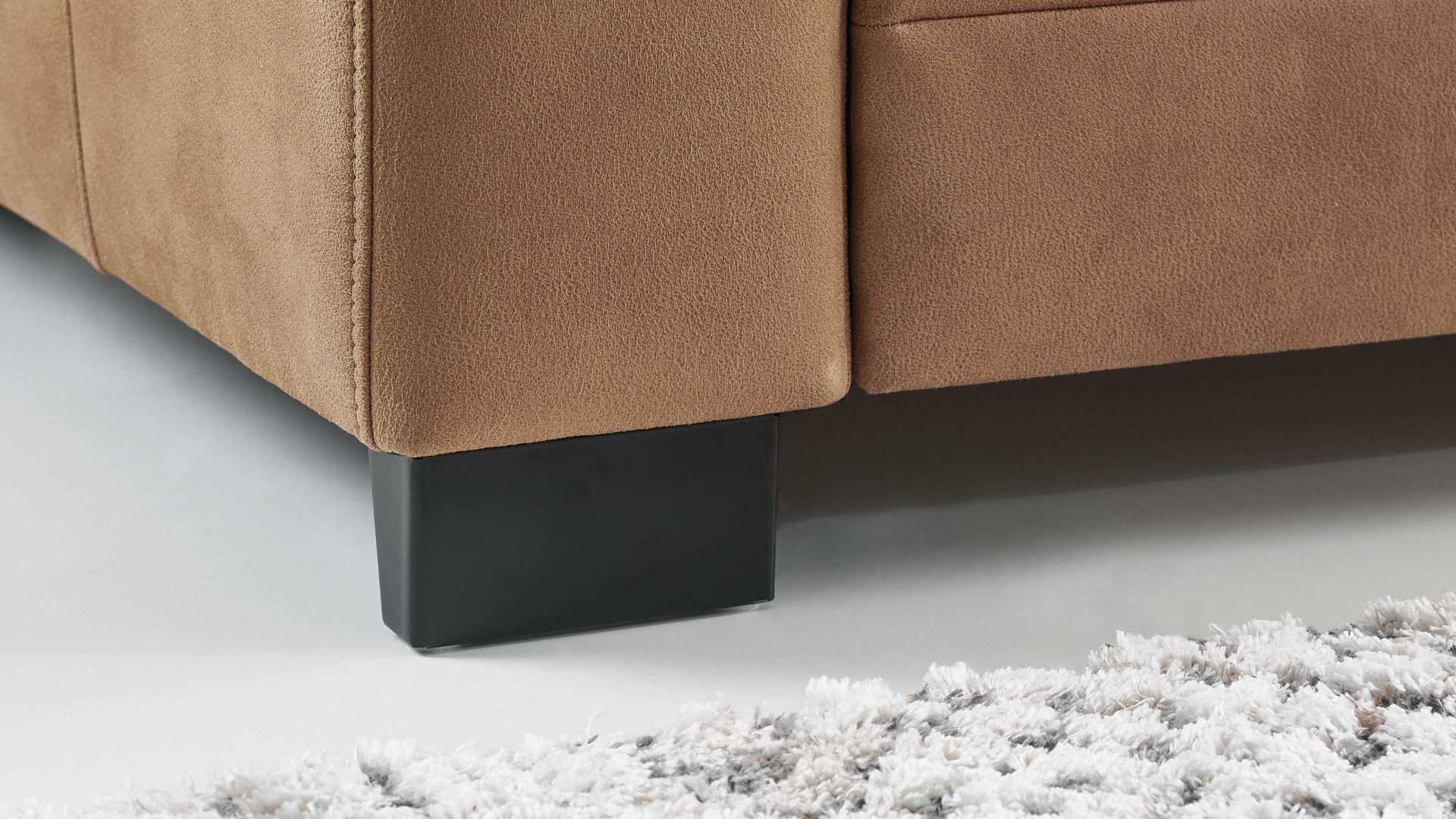 Polsterhocker modulmaster aus Stoff in Orange Modulmaster MM-ZE1001 - XXL-Polsterhocker zimtfarbene Mikrofaser Deluxe & schwarze Metallfüße - ca. 130 x 65 cm