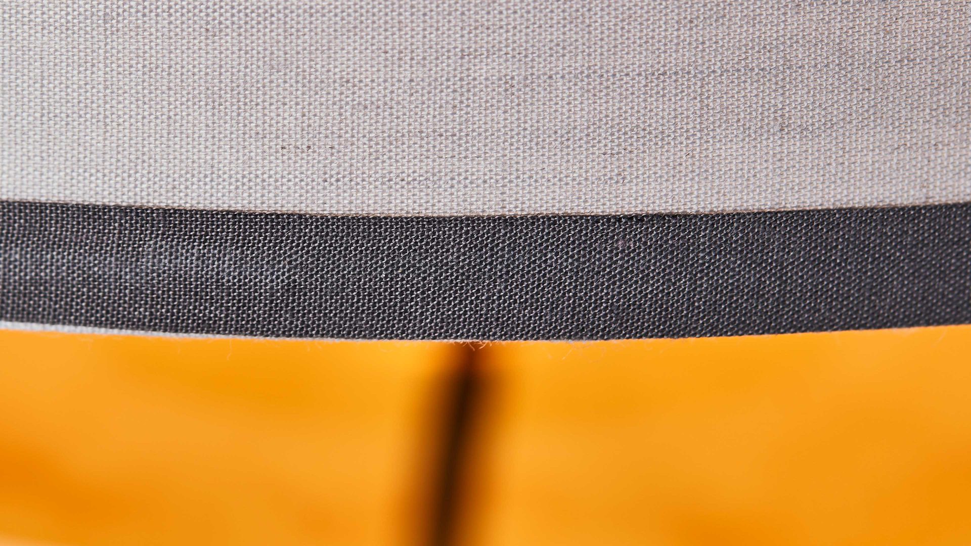 Tischleuchte Brilliant aus Glas in Gelb Brilliant Lampen-Serie Hydra - Tischleuchte gelbes Glas & grauer Stoff - Höhe ca. 57 cm