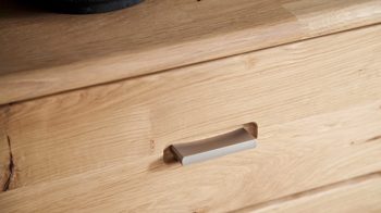 Vitrine Mca furniture aus Holz in Holzfarben Vitrinenschrank biancofarbene Balkeneiche – zwei Türen