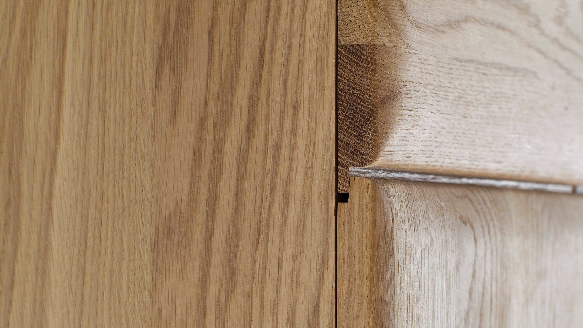 Vitrine Mca furniture aus Holz in Holzfarben Wohnprogramm Bologna - Kombi-Vitrinenschrank biancofarbenes Eichenholz & Hirnholz – zwei Türen