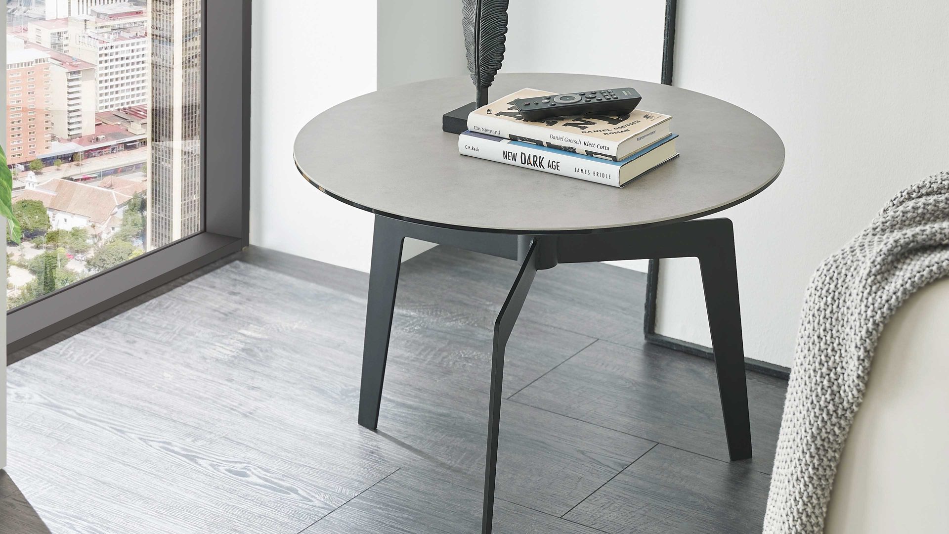 Beistelltisch A better place furniture aus Keramik in Grau Beistelltisch Buena Vista graue Keramik, Glas & Metall - Durchmesser ca. 60 cm