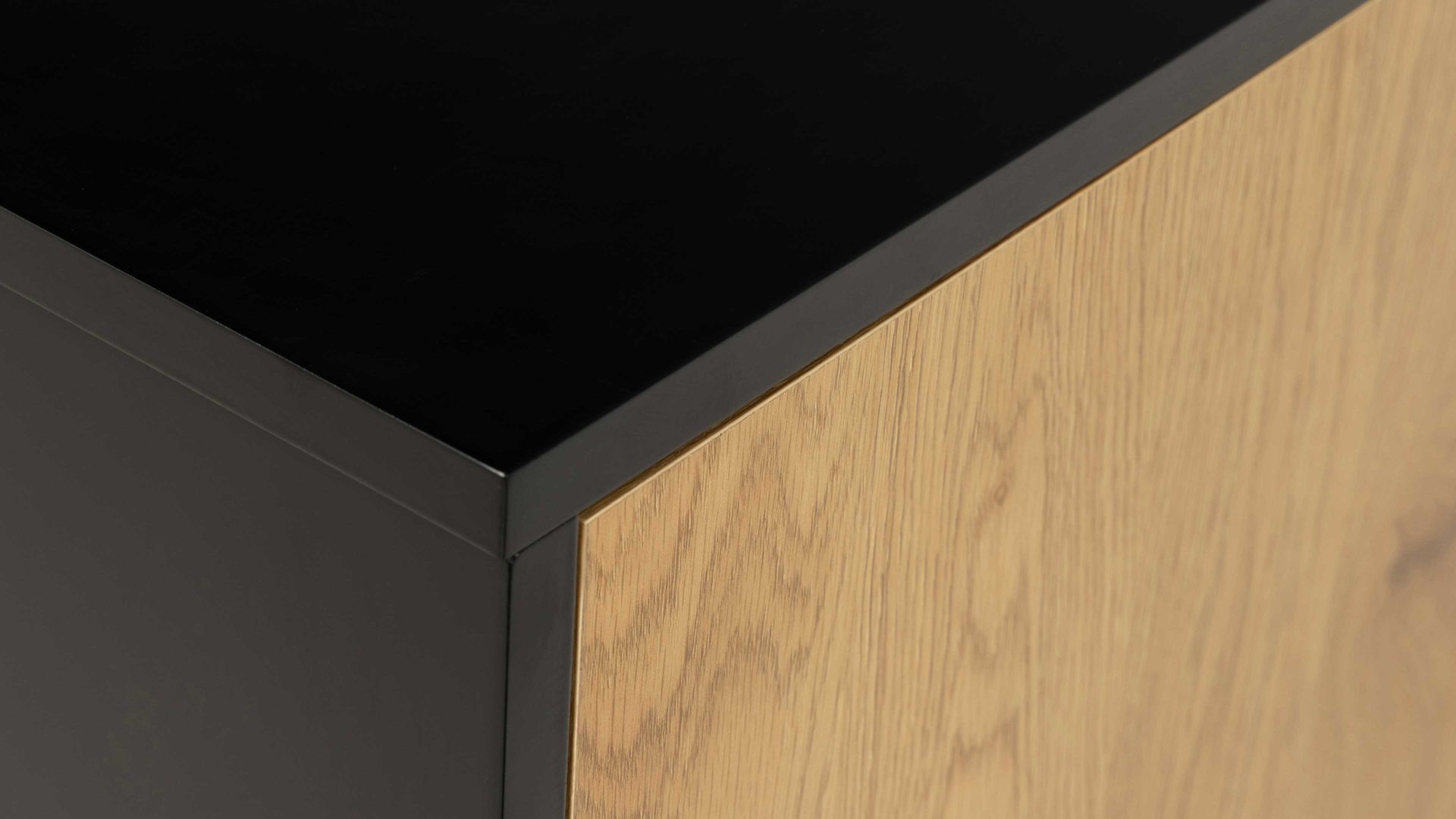 Sideboard Actona group aus Holz in Holzfarben Sideboard Seaford im Industrielook Wildeiche & Schwarz – zwei Türen, drei Schubladen, Länge ca. 160 cm