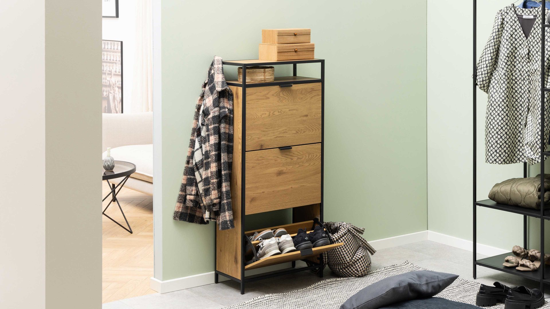 Schuhkipper Actona group aus Holz in Holzfarben Schuhschrank Seaford Wildeiche & Schwarz - drei Klappen, Höhe ca. 129 cm