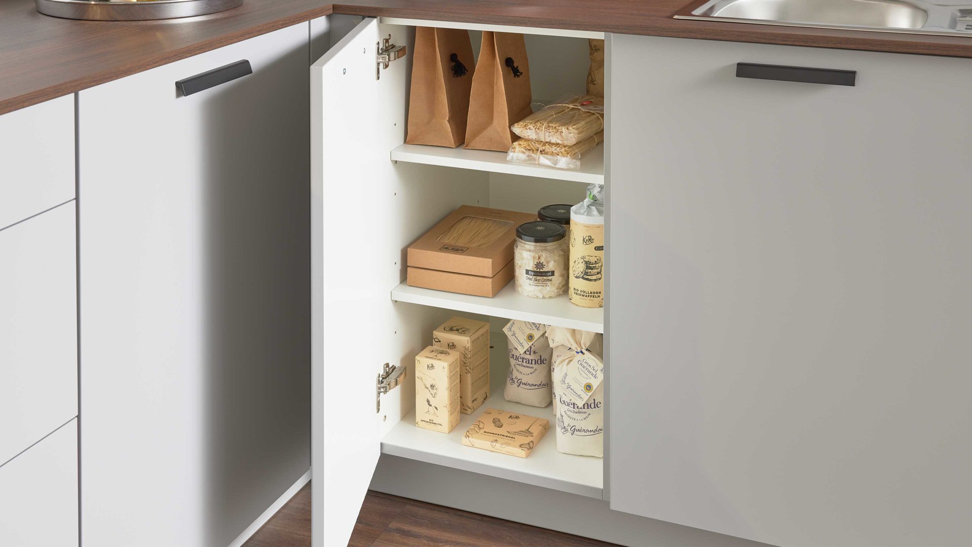 Einbauküche culineo® aus Holz in Hellgrau Culineo® Einbauküche C317 mit beko Einbaugeräten Steingrau & Eiche Sierra - Stellfläche ca. 365 x 363 cm