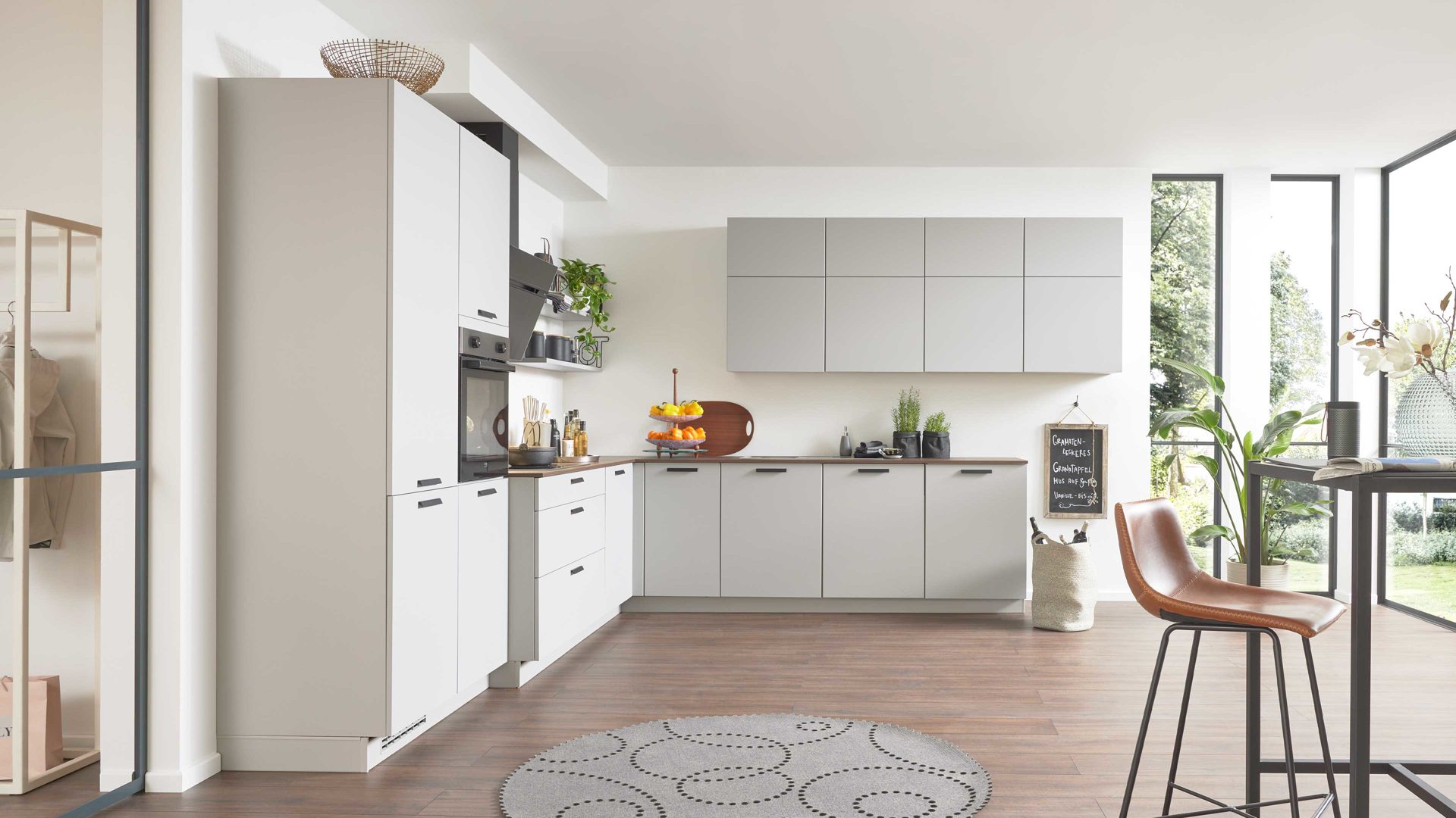 Einbauküche culineo® aus Holz in Hellgrau Culineo® Einbauküche C317 mit beko Einbaugeräten Steingrau & Eiche Sierra - Stellfläche ca. 365 x 363 cm