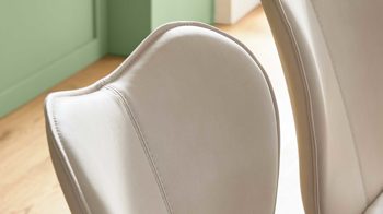 Vierfußstuhl Interliving aus Stoff in Weiß Interliving Esszimmer Serie 5115 - Vierfußstuhl mit Stoffbezug mandelfarbene Mikrofaser Gaucho 02 & anthrazitfarbenes Metall