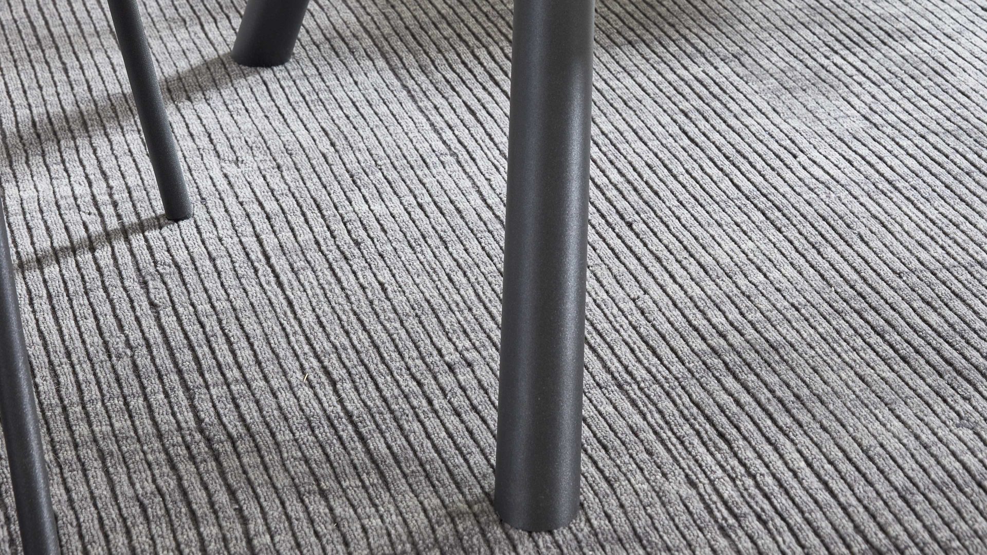 Esstisch Interliving aus Holz in Holzfarben Interliving Esszimmer Serie 5115 - Esstisch astige Eiche & anthrazitfarbenes Metall - ca. 200 x 90 cm