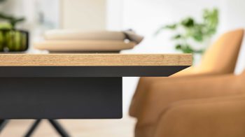 Esstisch Interliving aus Holz in Holzfarben Interliving Esszimmer Serie 5112 - Esstisch goldbraune Halifax Eiche & anthrazitfarbenes Metall - ca. 220 x 100 cm