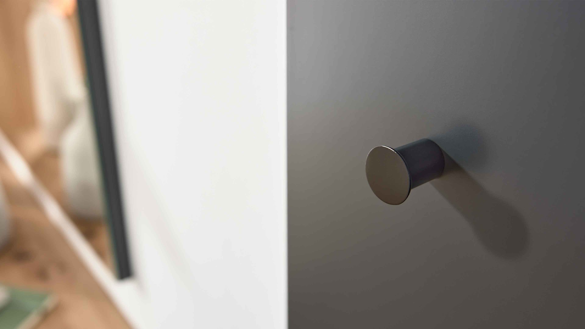 Wandgarderobe Interliving aus Holz in Anthrazit Interliving Garderobe Serie 6012 - Wandgarderobe INL-820 anthrazitfarbener Mattlack & Asteiche - ca. 80 x 120 cm