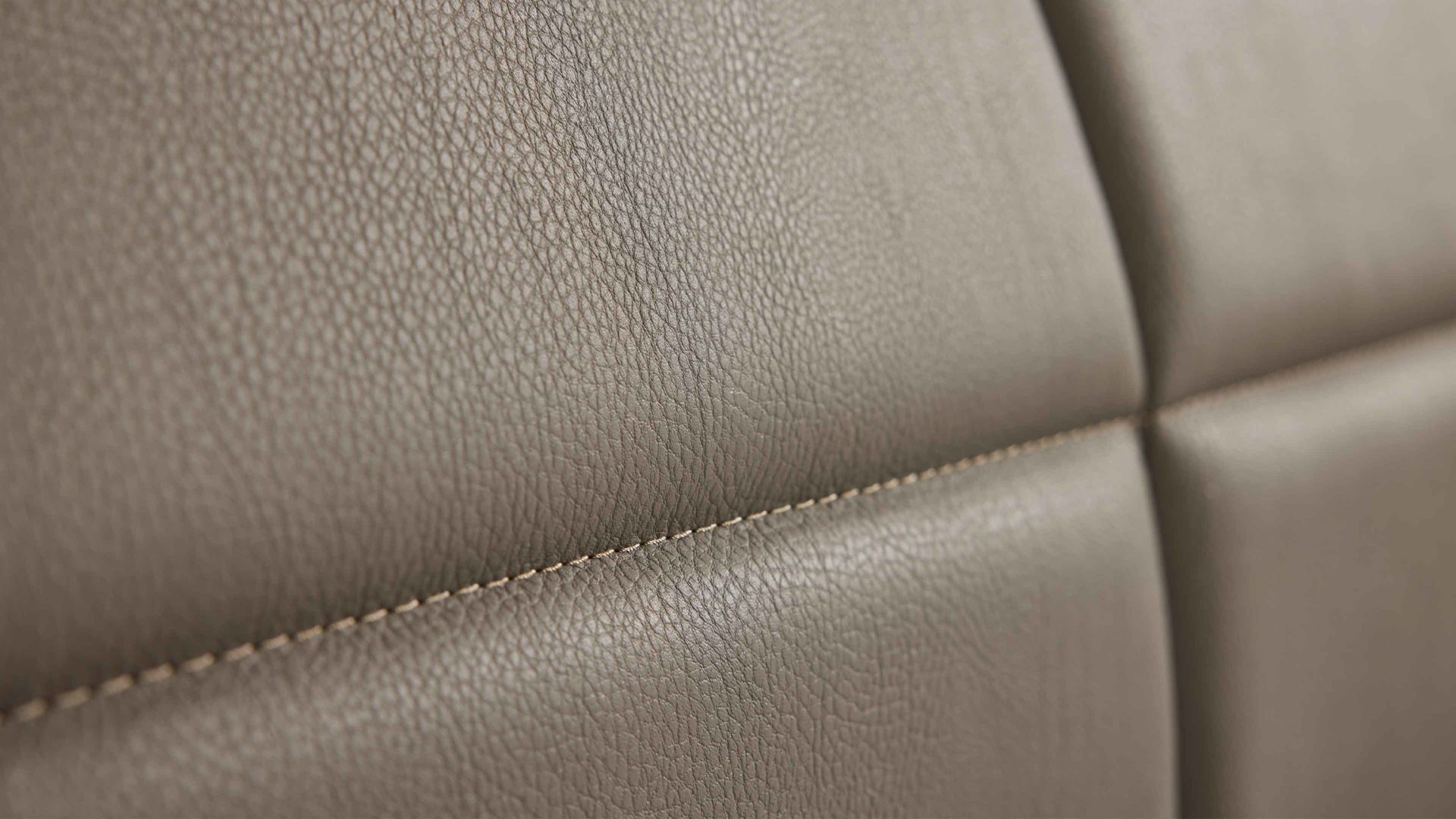 Komplettzimmer Interliving aus Holz in Hellgrau Interliving Schlafzimmer Serie 1032 – Komplettzimmer Kieselgrau & Weiß - vierteilig, Liegefläche ca. 180 x 200 cm