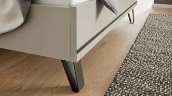 Bettgestell Interliving aus Holz in Weiß Interliving Schlafzimmer Serie 1032 – Bettgestell Weiß, Kieselgrau & Havanna - Liegefläche ca. 180 x 200 cm