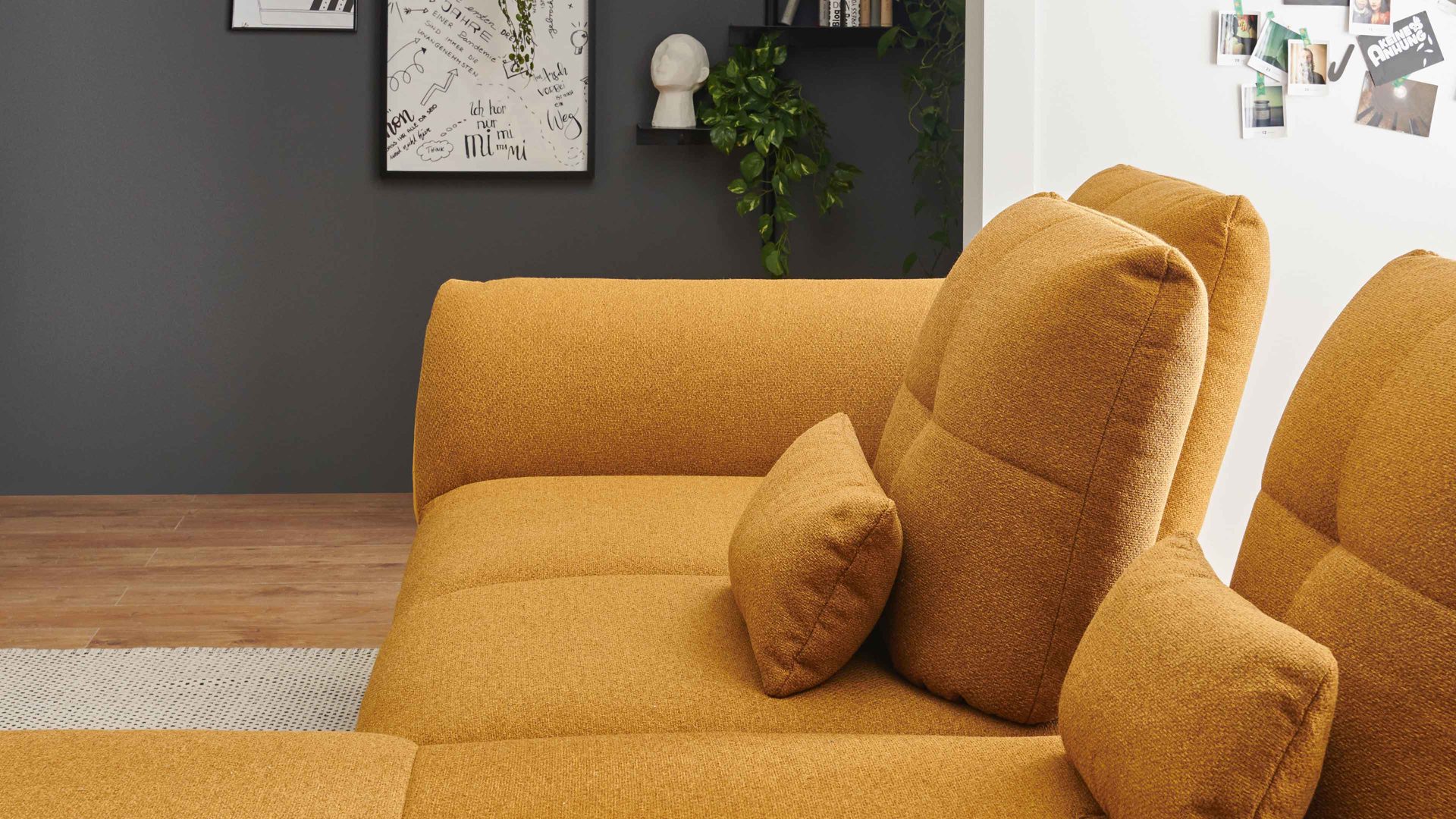 Ecksofa KAWOO aus Stoff in Gelb KAWOO Polsterprogramm Dover XC - Ecksofa senffarbener Bezug Portofino & goldfarbene Maschenware Riviera - Stellfläche ca. 301 x 191 cm