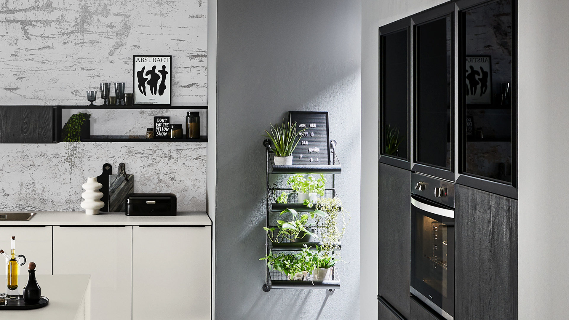 Einbauküche Nolte® küchen aus Holz in Hellgrau nolte® Einbauküche Lux mit privileg Einbaugeräten Platingrau & Eiche Nero – dreizeilig