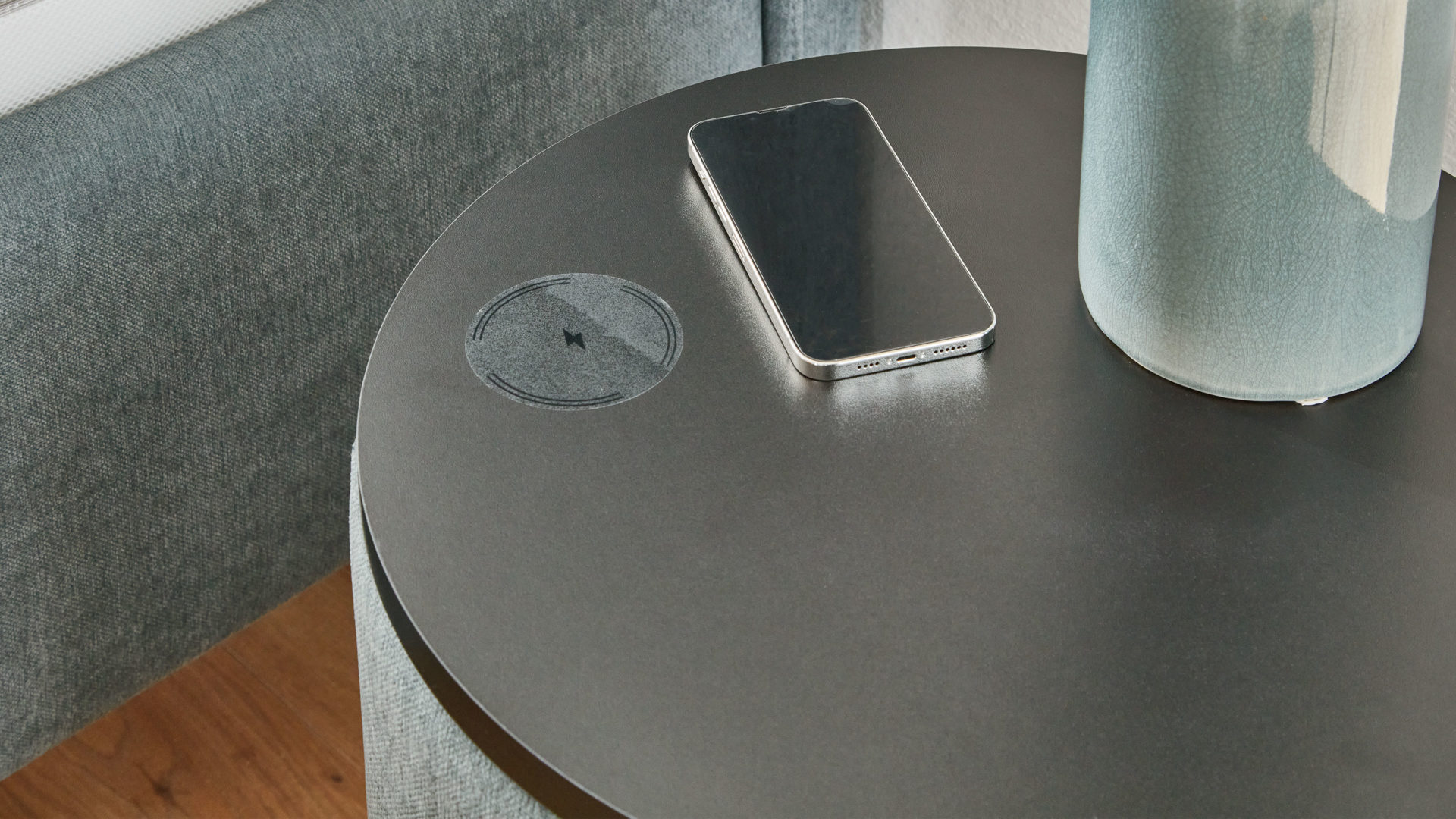 Nachttisch comfortmaster besser sitzen, liegen, leben aus Stoff in Hellblau Comfortmaster OC-PB23104 - Nachtkonsole 38 stahlfarbene Mikrofaser - Durchmesser ca. 48 cm