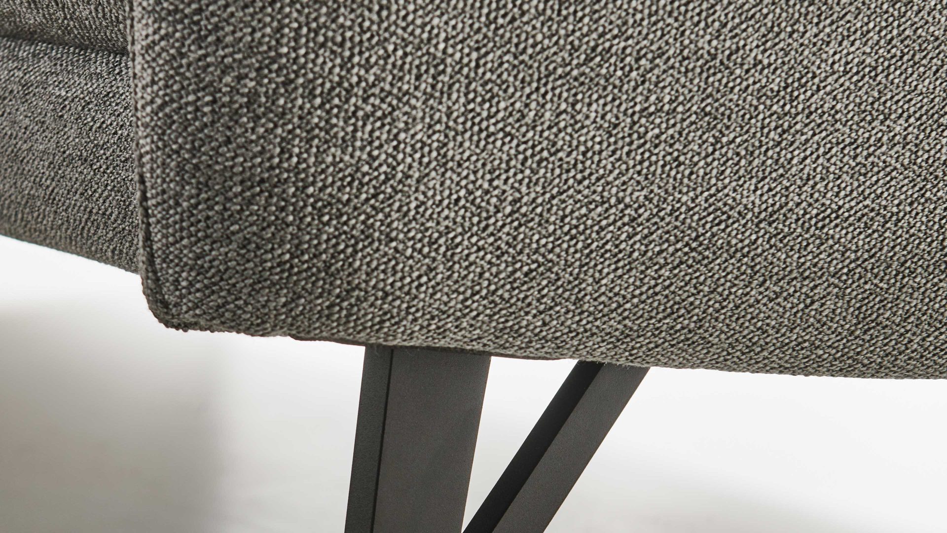 2,5-Sitzer Himolla aus Stoff in Grau himolla Polsterprogramm 1385-Promotion - 2,5-Sitzer mit motorischen Funktionen gletscherfarbener Bezug Q2 Fashion & anthrazitfarbene Metallfüße - Länge ca. 183 cm