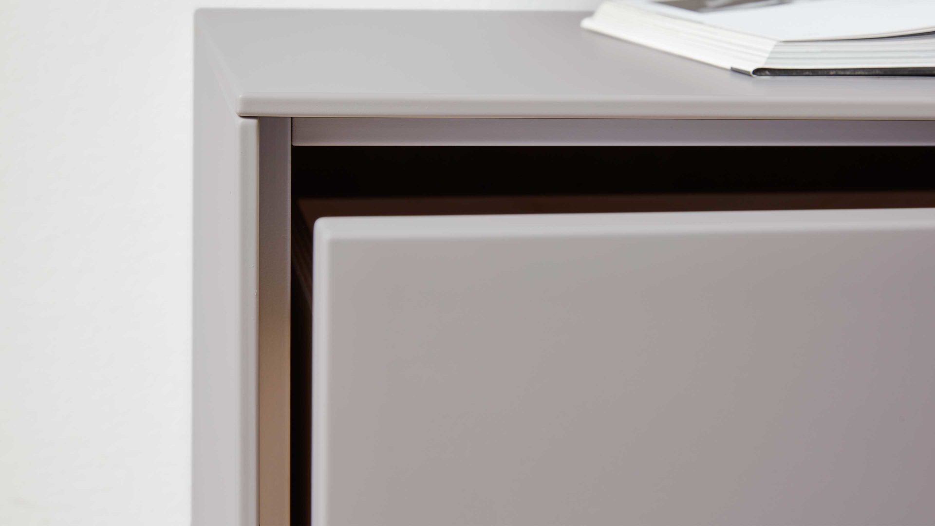 Vitrine Wöstmann markenmöbel aus Holz in Grau WÖSTMANN Wohnprogramm WM 2380 - Hängevitrine samtgrauer Lack - eine Tür, Breite ca. 77 cm