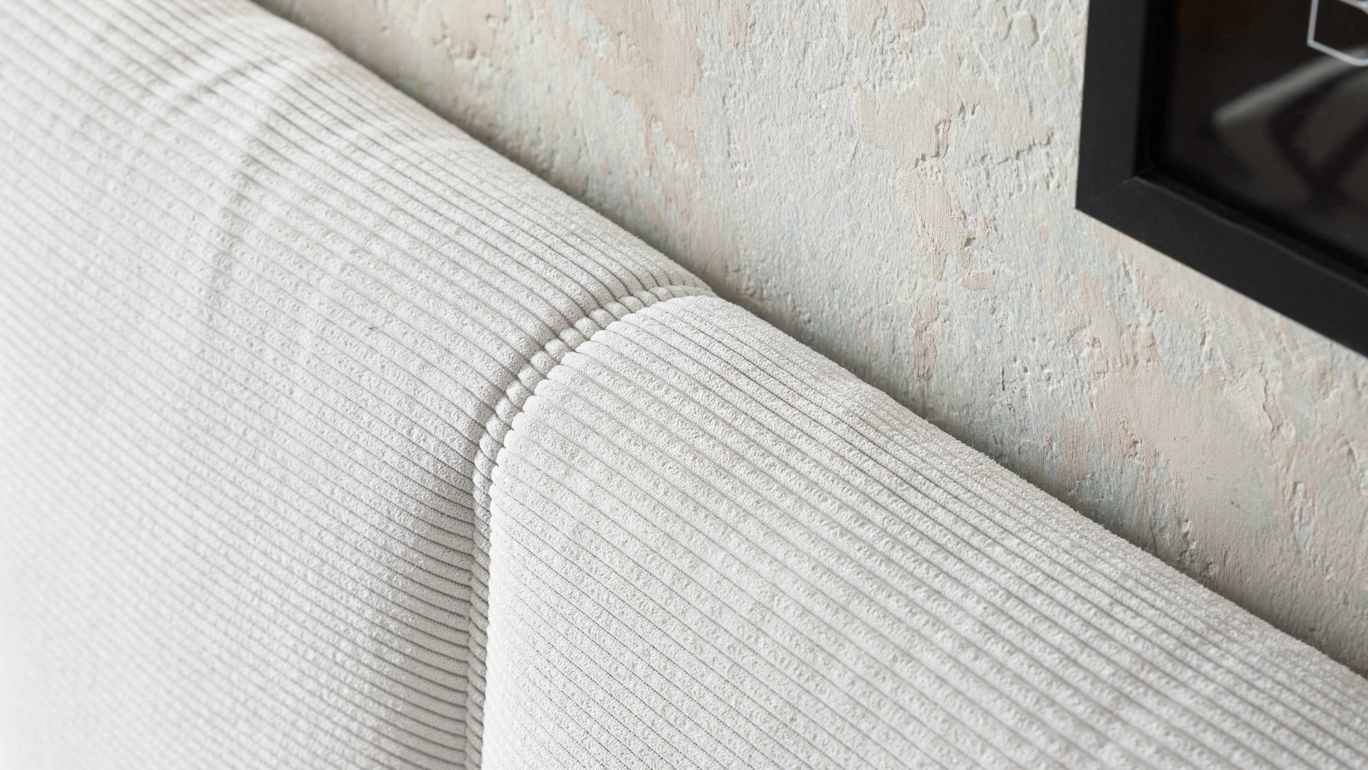 Boxspringbett Interliving aus Stoff in Hellgrau Interliving Boxspringbett Serie 1418 silberfarbener Feincord – Liegefläche ca. 180 x 200 cm