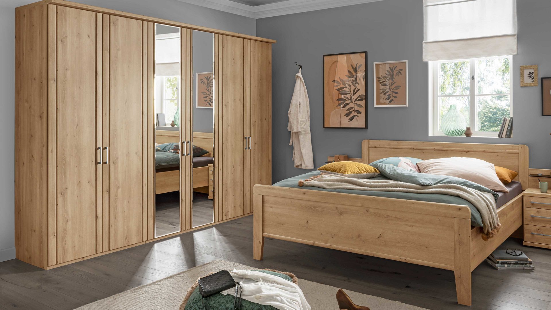 Komplettzimmer Wiemann | oeseder aus Holz in Holzfarben WIEMANN Schlafzimmerserie Mainau 2 - Schlafzimmerkombination Bianco Eiche & Spiegel - zweiteilig, Liegefläche ca. 180 x 200 cm