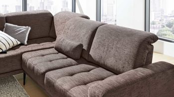 Ecksofa Interliving aus Stoff in Braun Interliving Sofa Serie 4250 – Ecksofa brauner Bezug Brisbane 9591 – Stellfläche ca. 215 x 285 cm