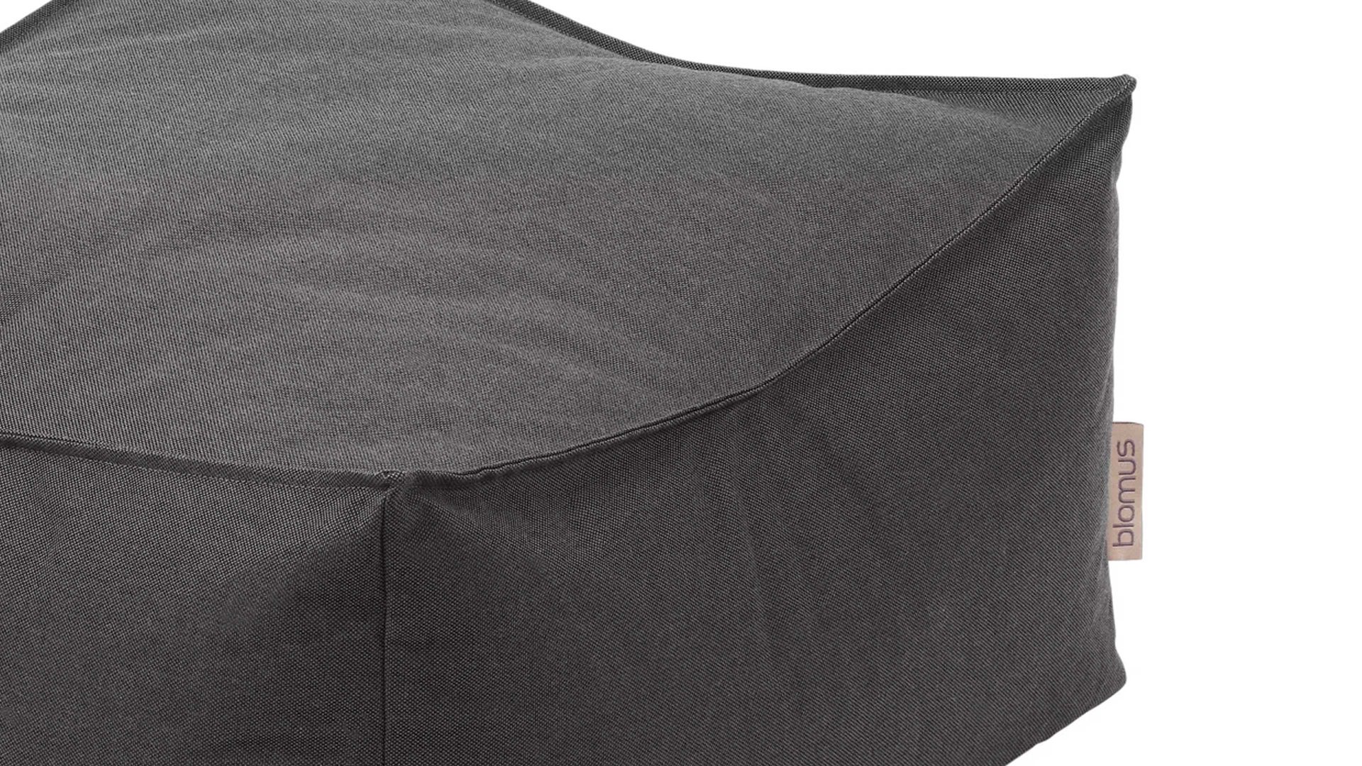 Sitzsack-Hocker Blomus aus Kunstfaser in Schwarz blomus Outdoor Lounge-Hocker Stay kohlefarbene Kunstfaser – ca. 60 x 60 cm