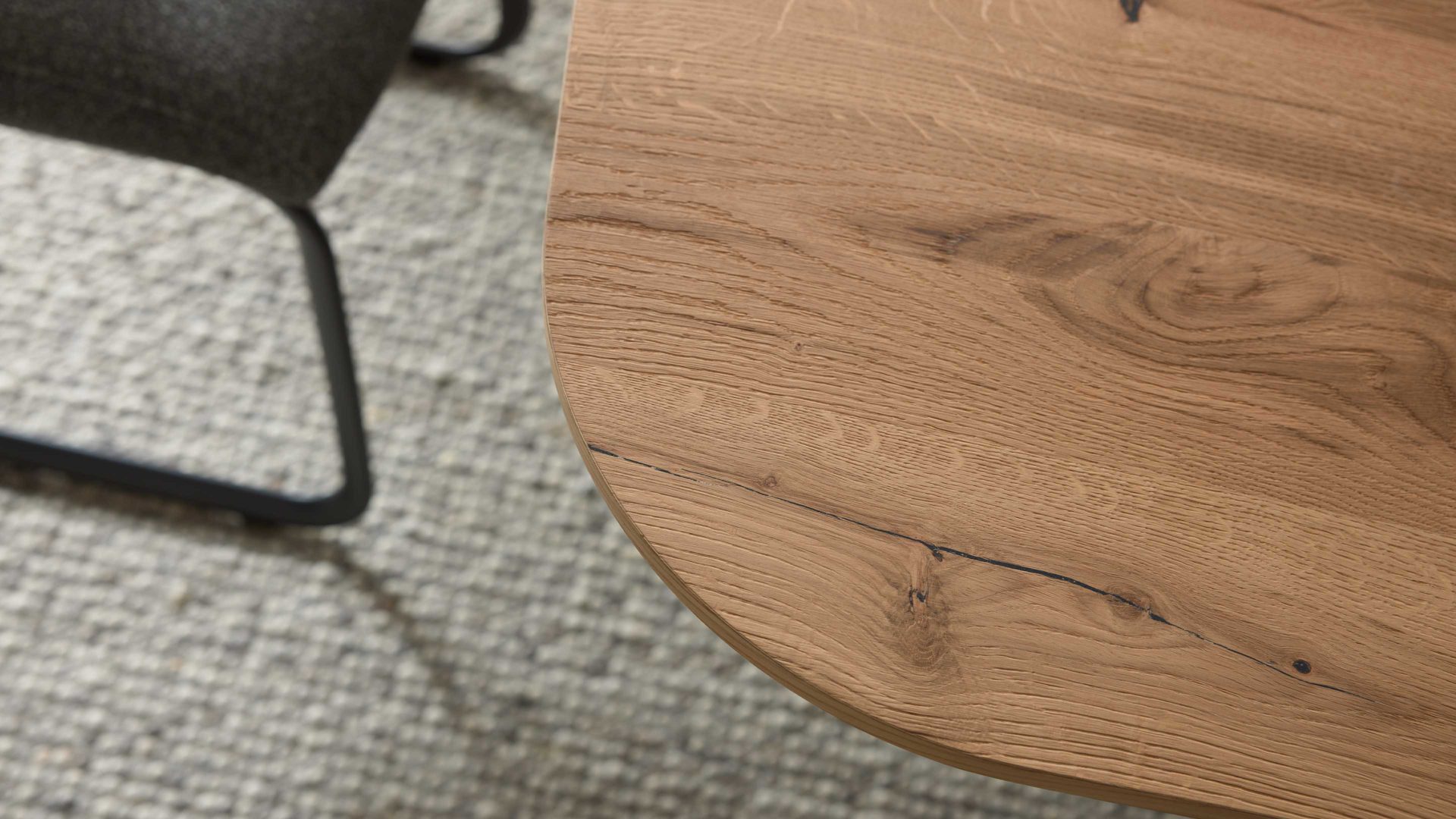 Esstisch Interliving aus Holz in Holzfarben Interliving Esszimmer Serie 5119 - Esstisch helle Eiche rustico & anthrazitfarbenes Metall - ca. 220 x 110 cm