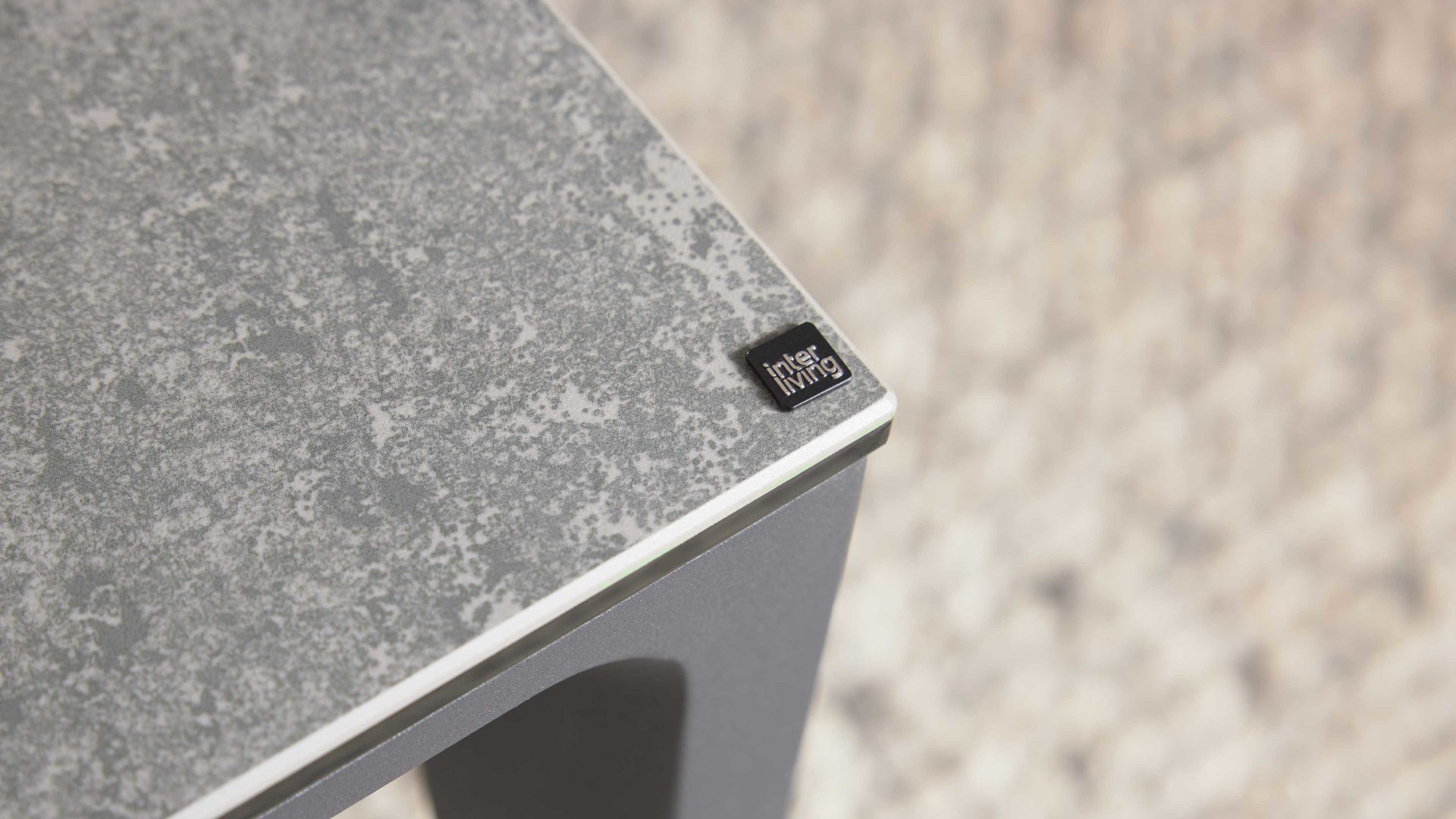 Couchtisch Interliving aus Keramik in Grau Interliving Couchtisch Serie 6222 silbergraue Keramik & schwarzer Stahl - ca. 140 x 90 cm